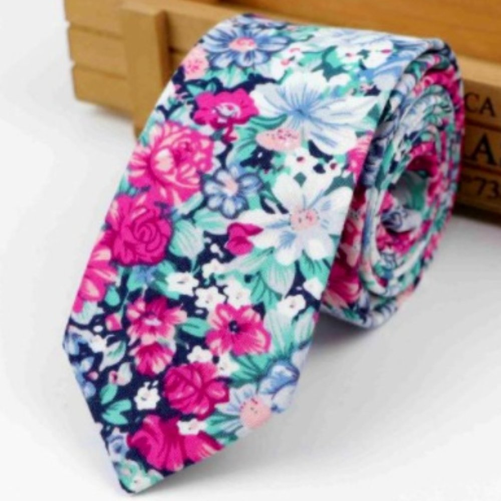 Men's Gray & Red Floral Tie
